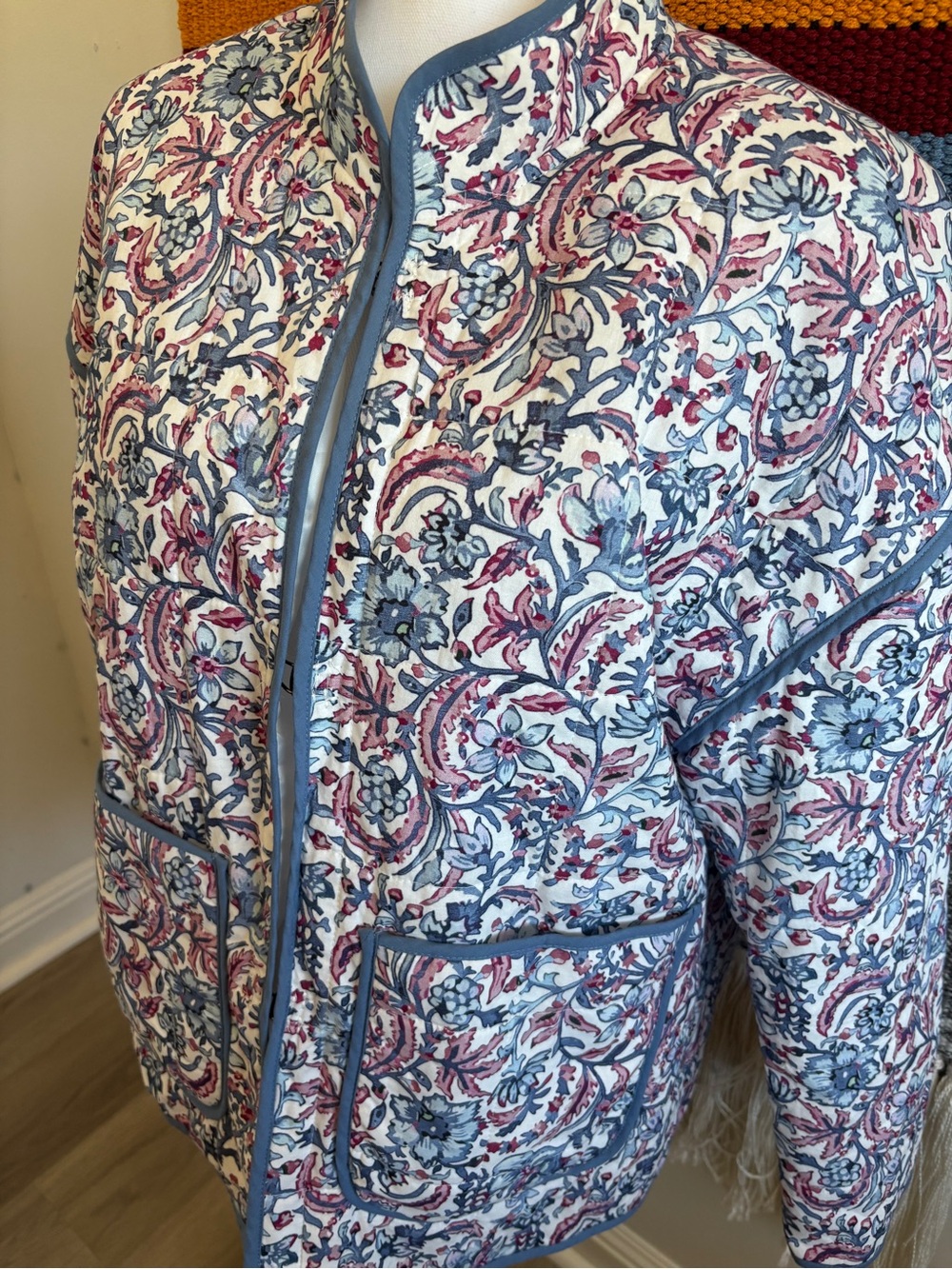 7 For All Mankind White Quilted Floral Jacket - Picture 2 of 8